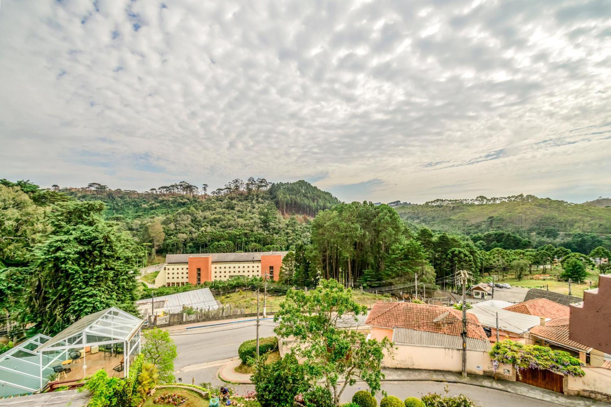 Pousada Parque Das Flores Hotell Campos do Jordão Eksteriør bilde